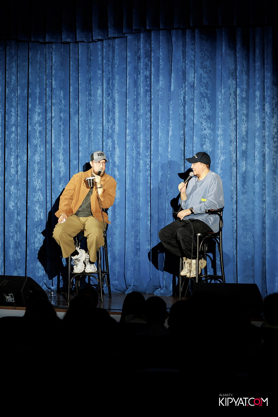 ИМПРОВИЗАЦИОННОЕ STAND UP ШОУ. КИПЯТКОМ АЛМАТЫ! Фотосъемка мероприятий в Алматы