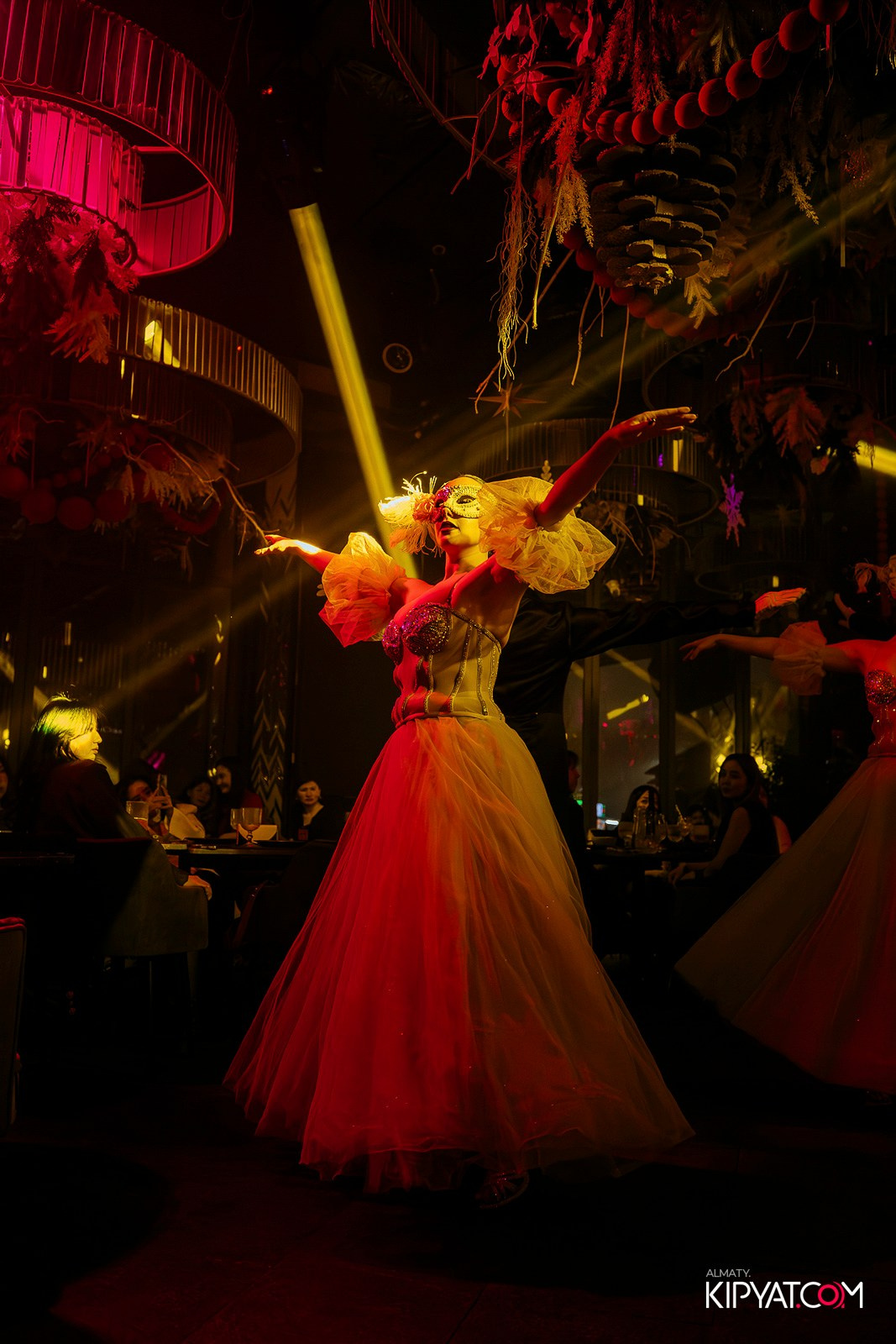 FRIENDS BAR & TERRACE. КИПЯТКОМ АЛМАТЫ! Фотосъемка мероприятий в Алматы