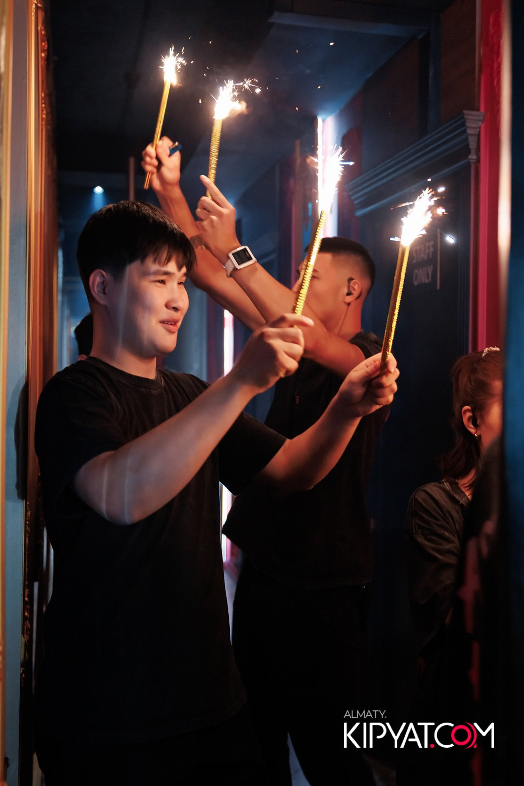 ЗАЯ, НА БИС. КИПЯТКОМ АЛМАТЫ!