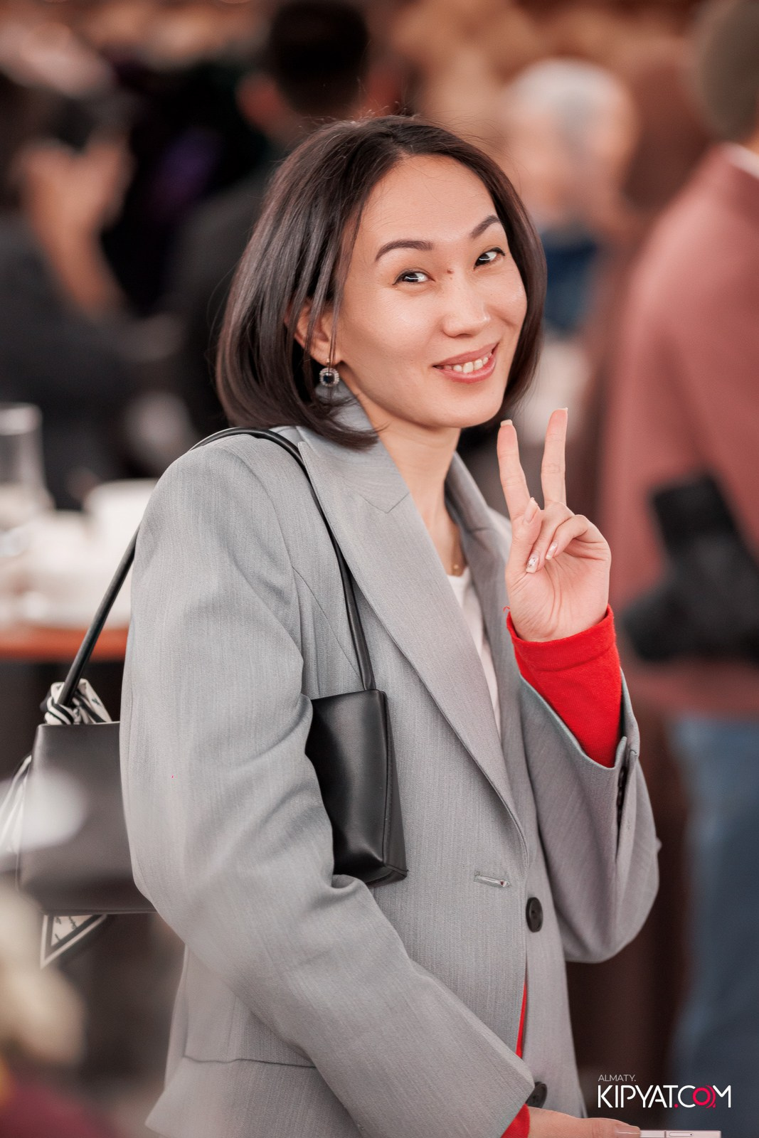 FASHION ПОКАЗ, КАЗАХСКОЙ НАЦИОНАЛЬНОЙ ОДЕЖДЫ. КИПЯТКОМ АЛМАТЫ!