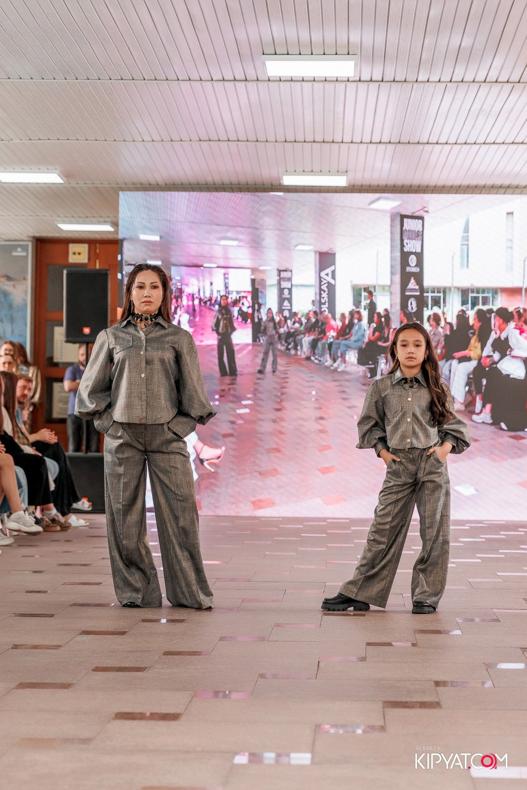 JUNIOR FASHION SHOW. КИПЯТКОМ АЛМАТЫ!