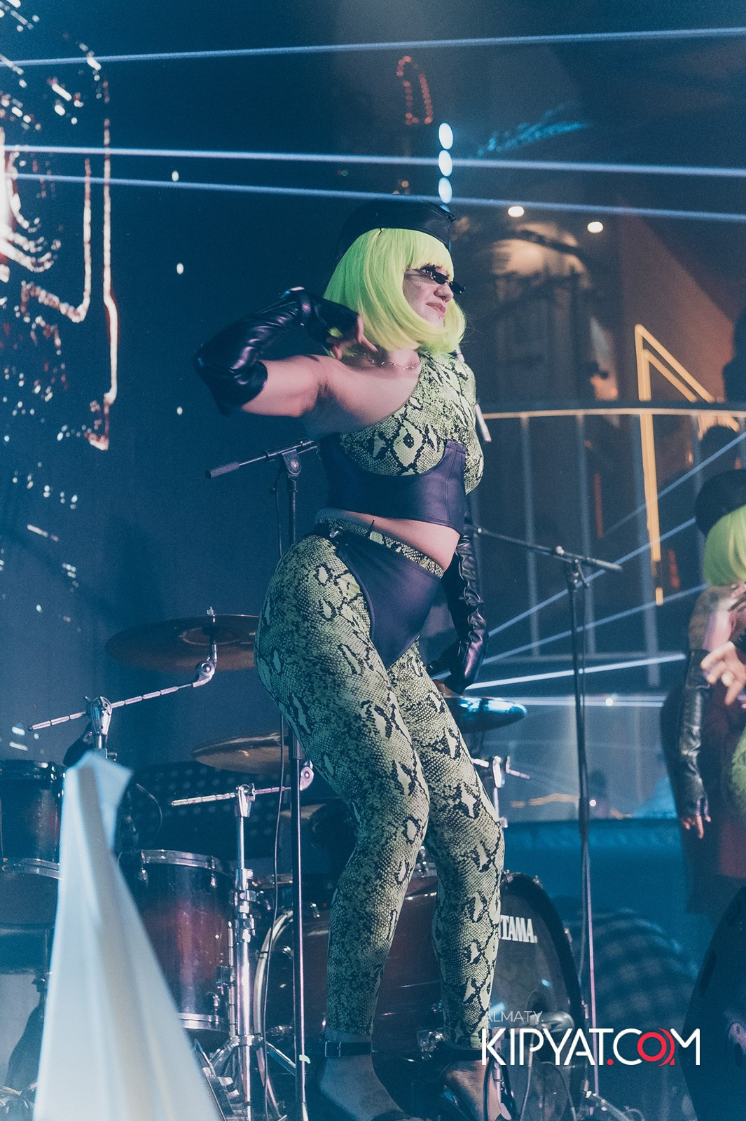 SANTA BARBARA — SPECIAL QUEST МИТЯ ФОМИН. КИПЯТКОМ АЛМАТЫ!