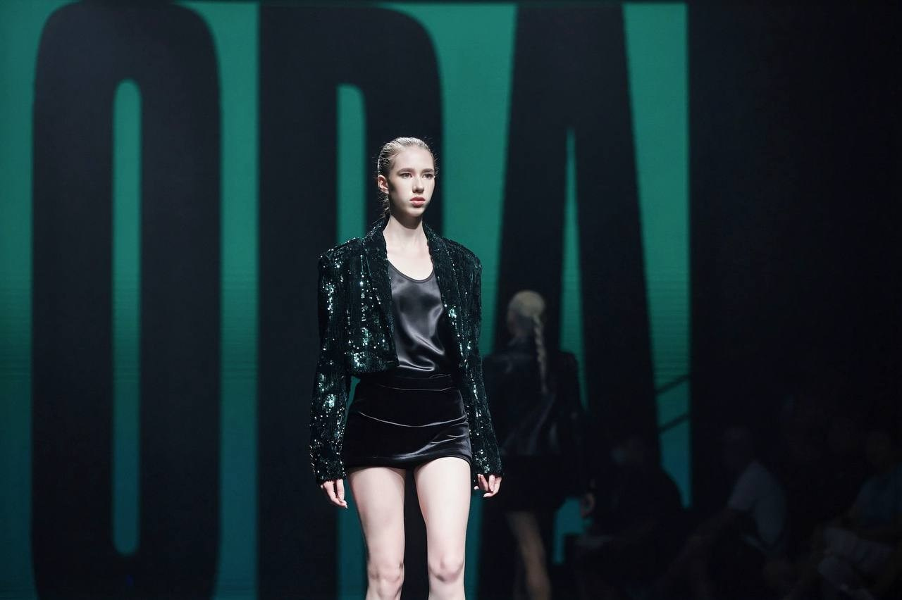 DAILAN FASHION WEEK (неделя моды в Даляне, Китай). Модельное агентство ART PODIUM ULAN-UDE