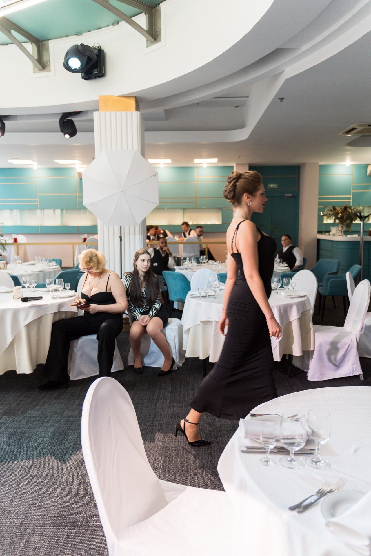 Русьпушнина. Репортажная съёмка в Санкт-Петербурге, Константин Петров