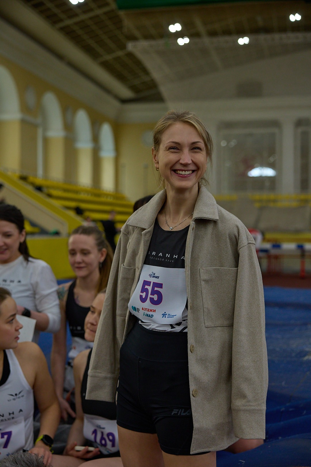 Женский день — 8 марта в манеже на виражах. Савина Анна Москва — Петербург