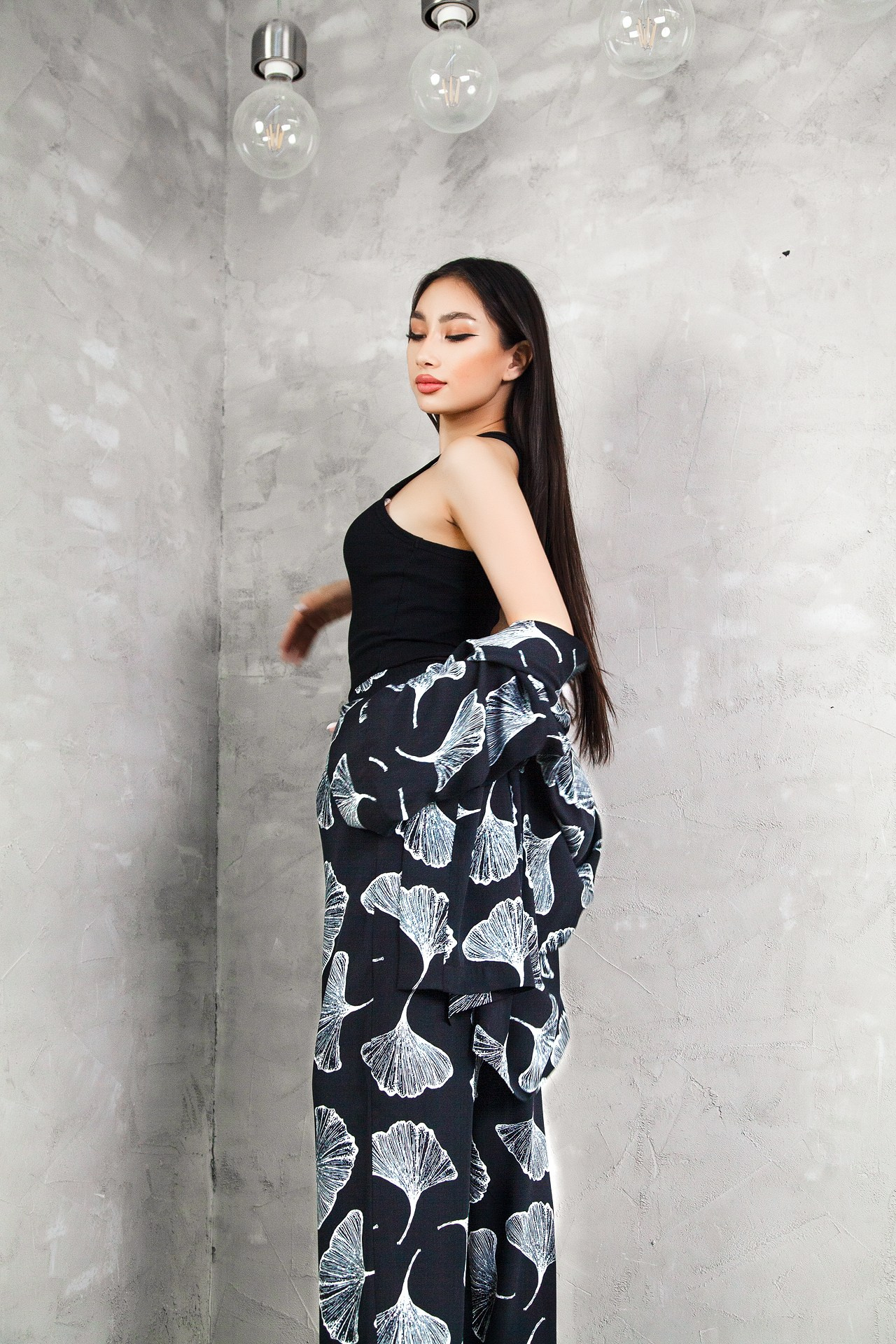 Реклама женской одежды. Натан Супервайзер по Продакшену