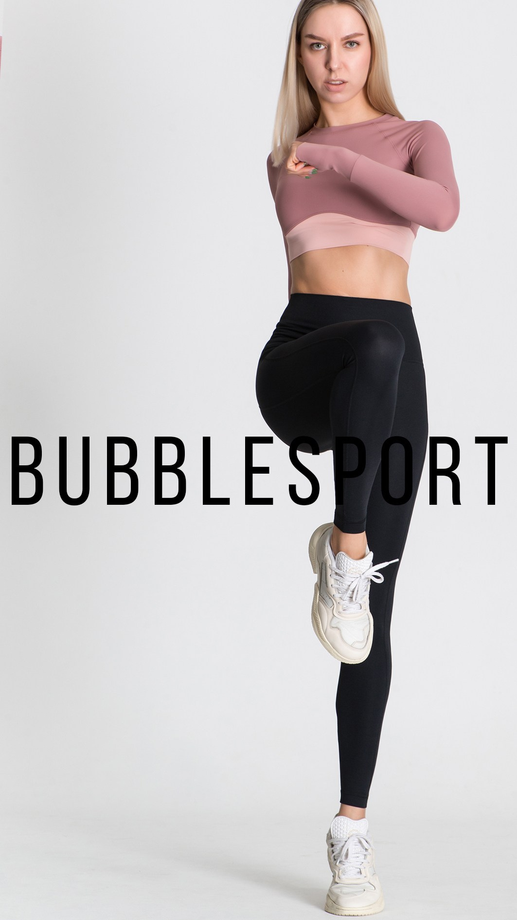 Лиловый спортивный костюм — рекламная фотосессия женской одежды для тренировок, Алматы.