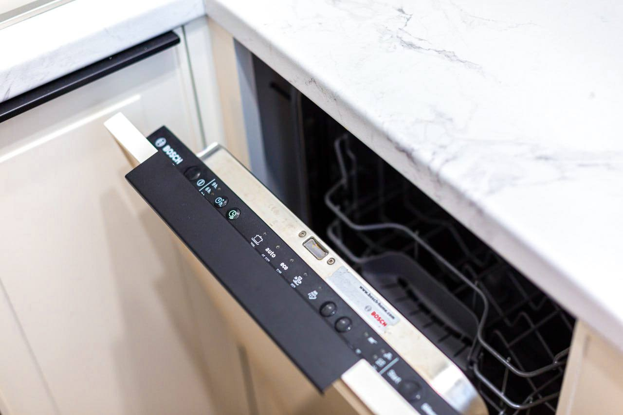 Стильная квартира для отдыха в ЖК бизнес класса с собственным бассейном!. Квартиры посуточно, длительно в Сочи, LARA APART GROUP