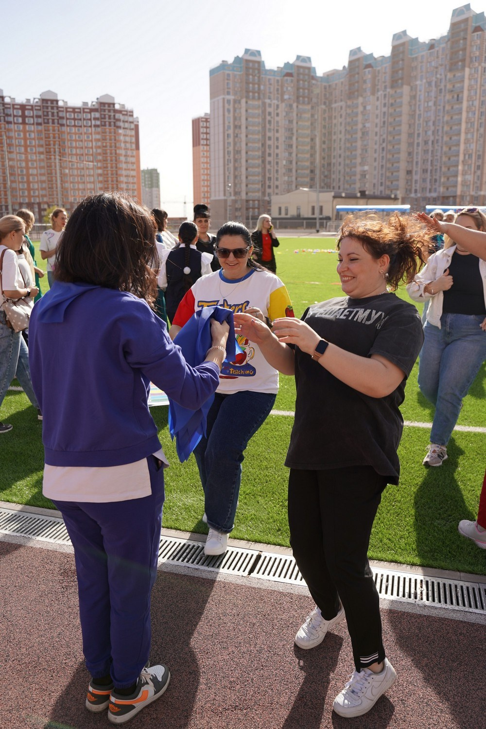 День учителя. MEMENTO.Выпускные альбомы, школьные, юбилейные и другие книги. Ростов-на-Дону