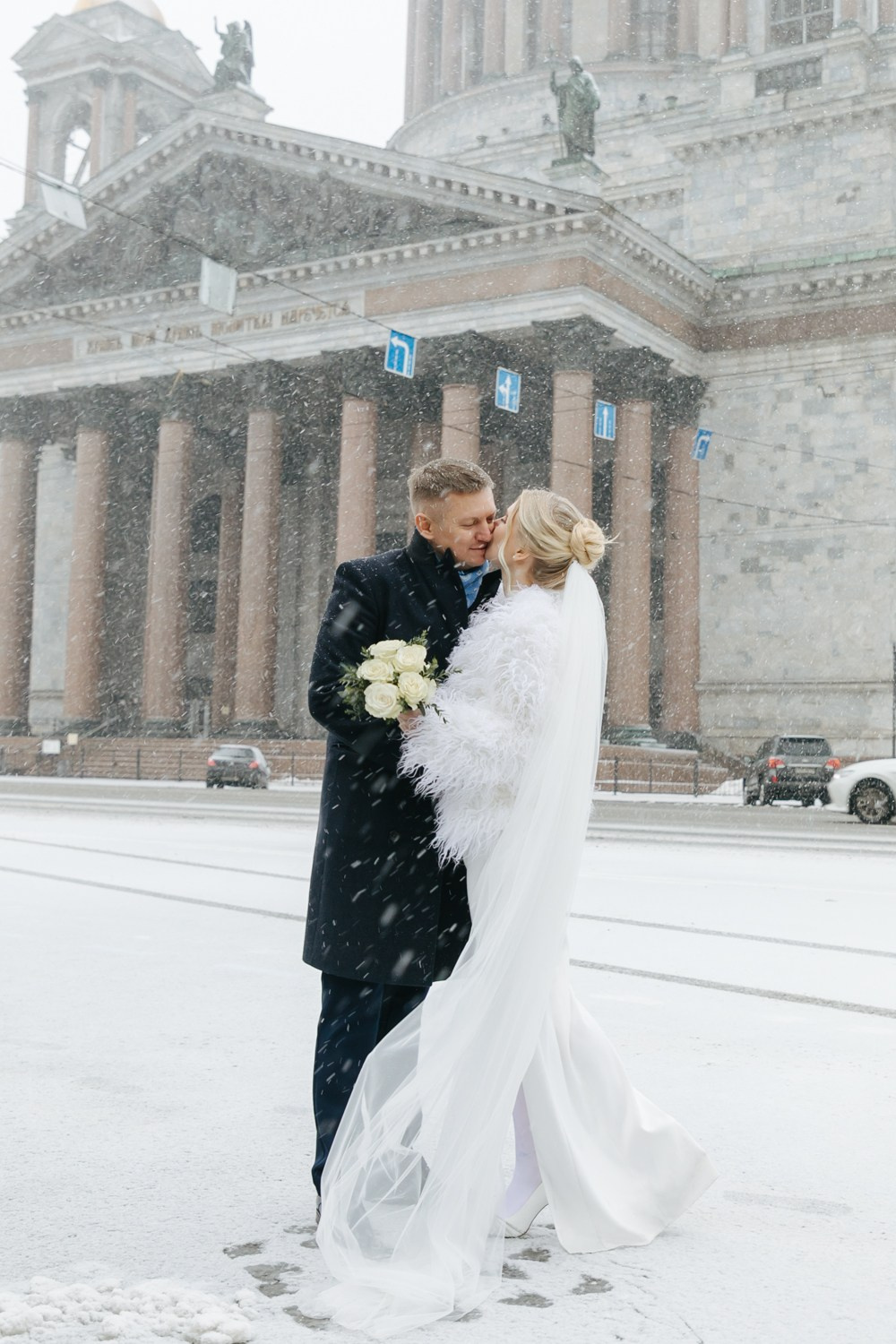 Свадебный фотограф в СПб. Фотограф крещение венчание в Петербурге! Помогает подобрать храм и посоветовал душевного батюшку в СПб