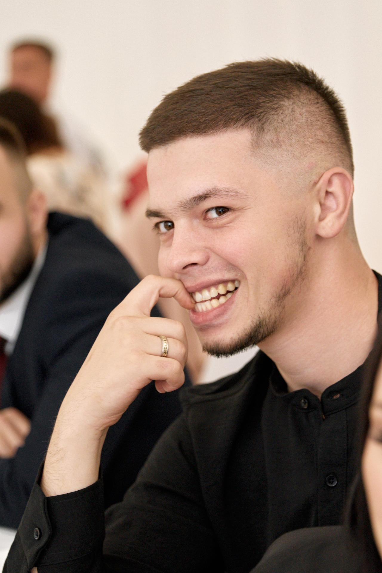 После церемонии мы отправились в ресторан, находящийся на берегу живописной реки Клязьма. 