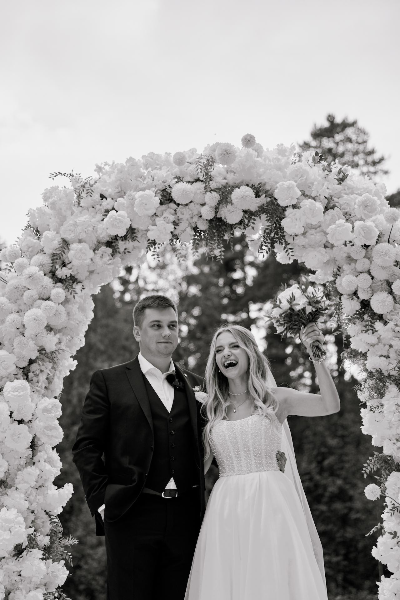  Каждая мгновенье этого особенного дня было запечатлено на фотографиях, чтобы сохранить воспоминания о вашем счастливом моменте навсегда. 