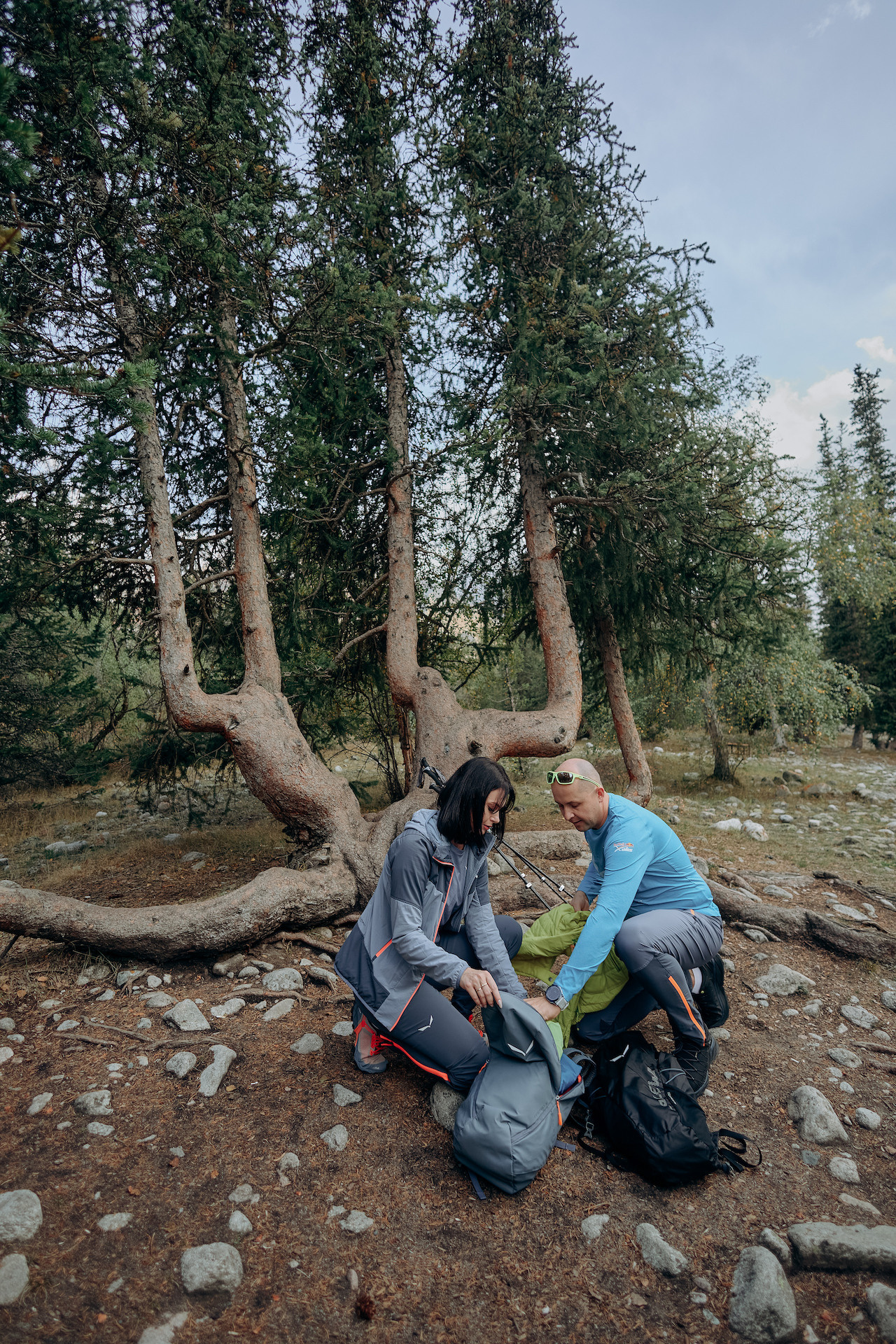 Заказывайте фотосессию в горах Ала-Арча у наших профессионалов и получите уникальные и оригинальные фотографии для всей семьи.