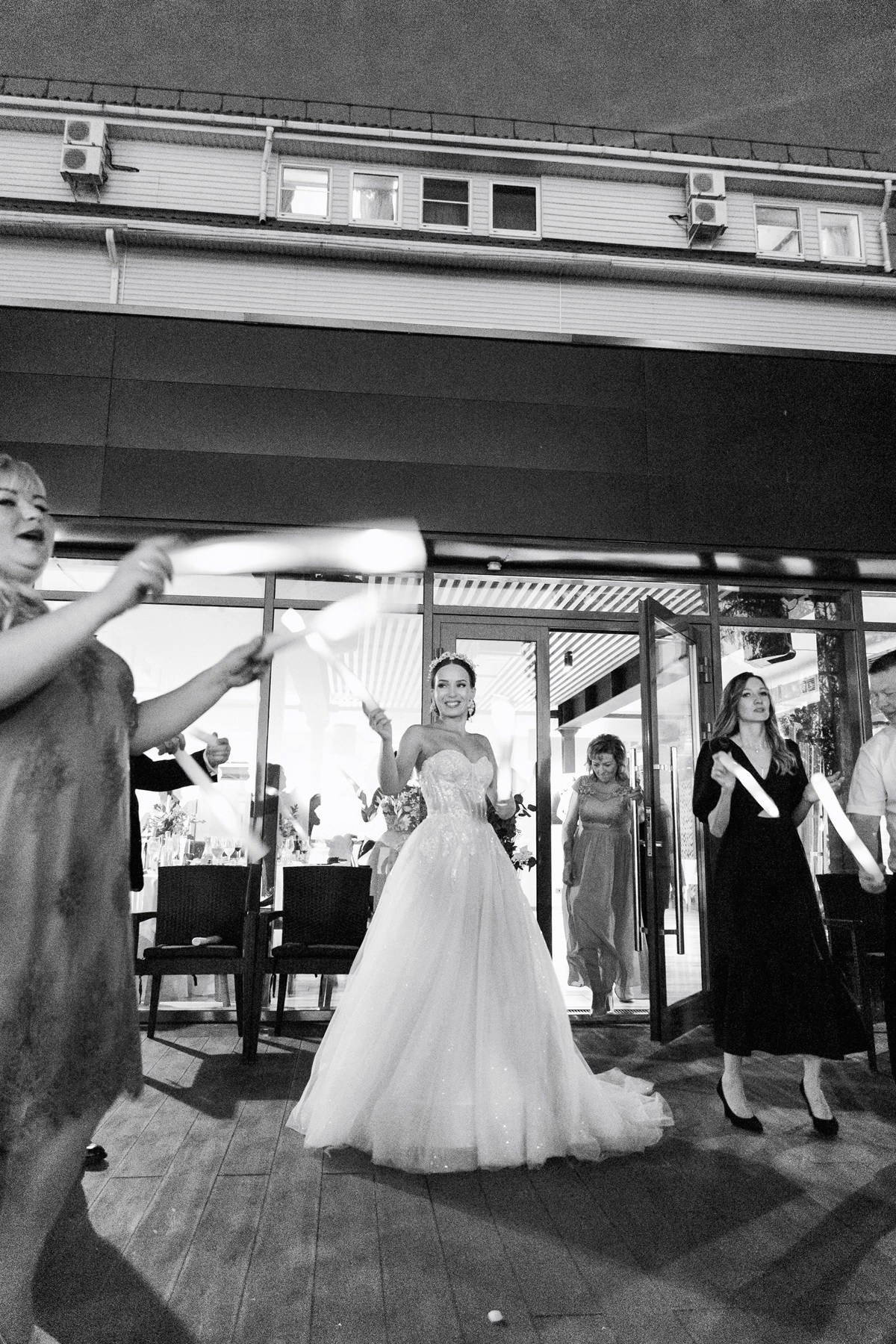 Свадебная фотосессия на берегу Горьковского моря. Свадебный фотограф в Нижнем Новгороде и Москве Сергей Воробьев