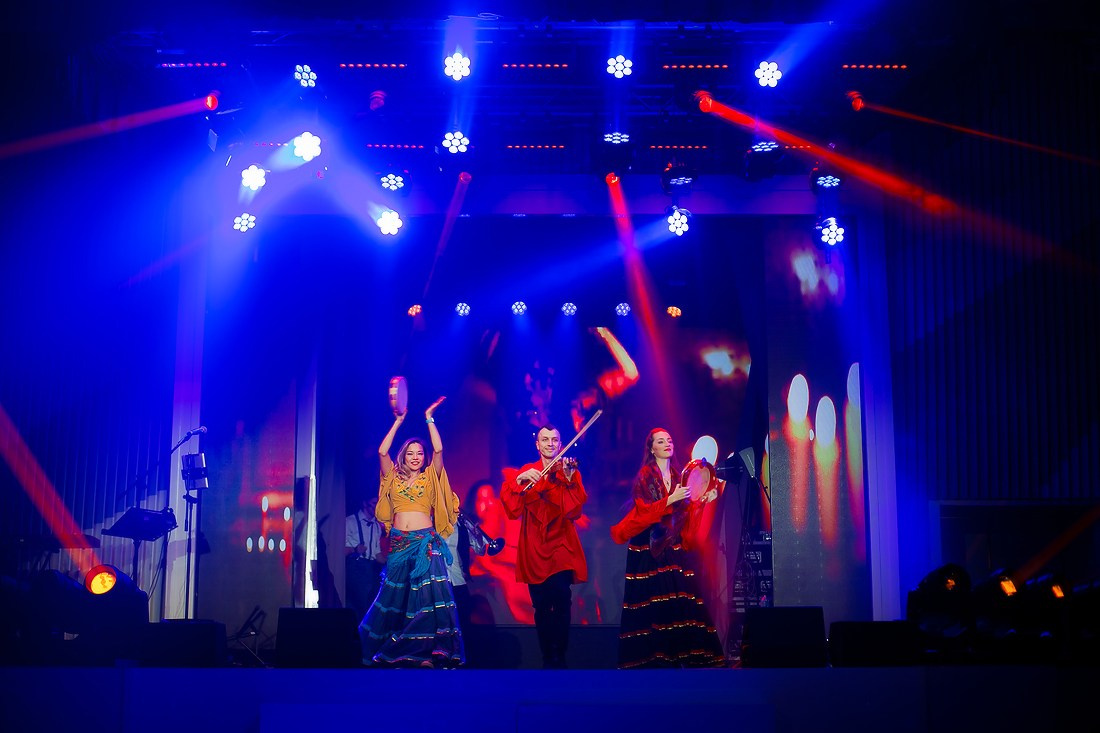 Фотосъемка новогоднего корпоратива Медипал. Репортажный фотограф Борис Геер