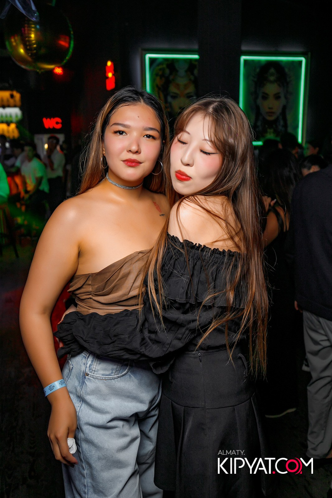 UYAT EMES BAR. КИПЯТКОМ АЛМАТЫ!