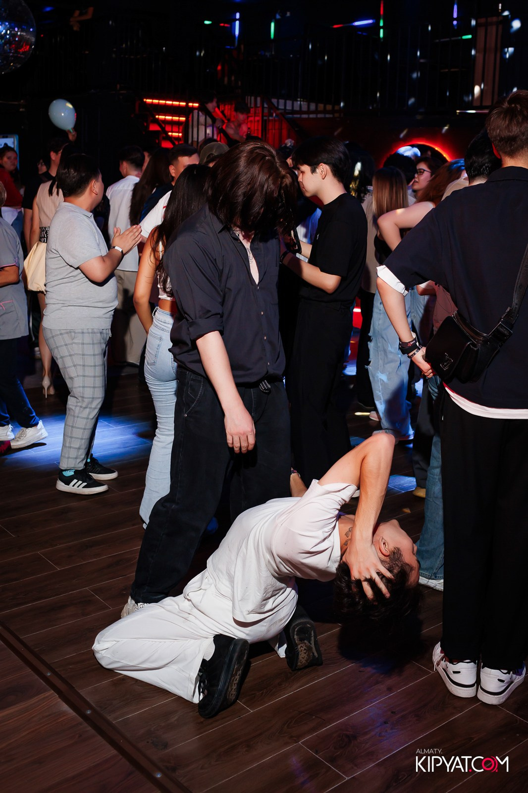 НОЧНОЙ КЛУБ ICON. КИПЯТКОМ АЛМАТЫ!