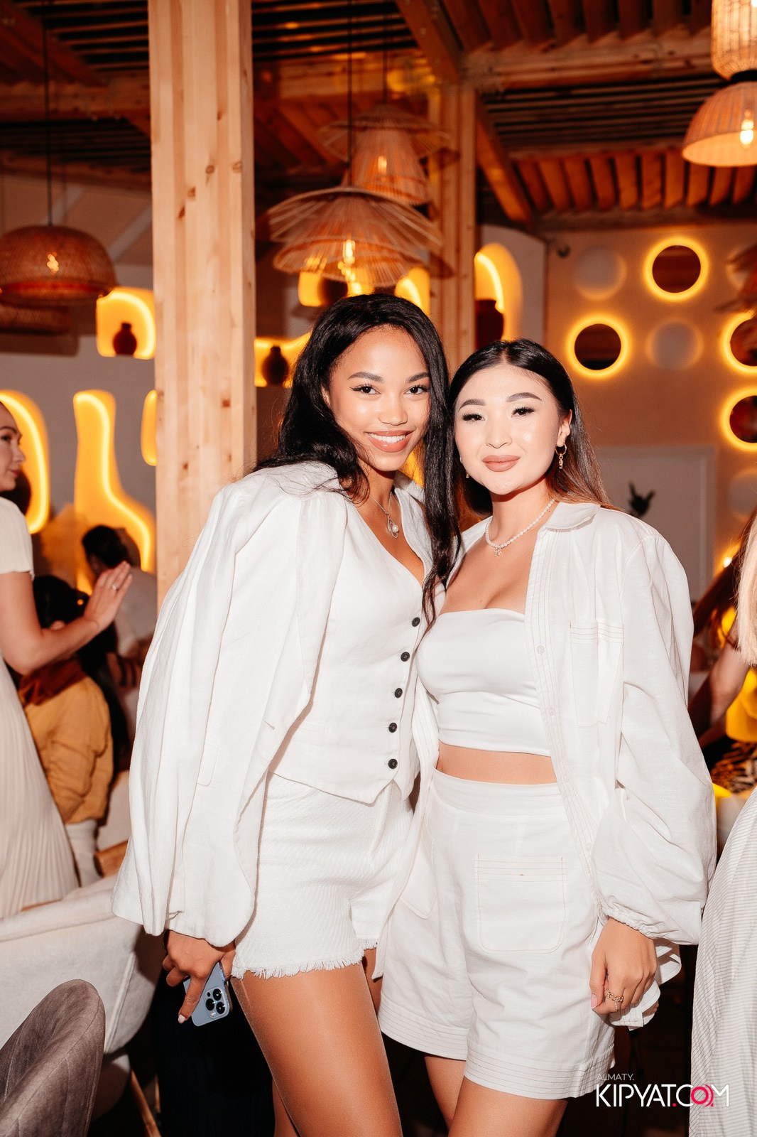 MOOD KARAOKE & TERRACE. КИПЯТКОМ АЛМАТЫ!