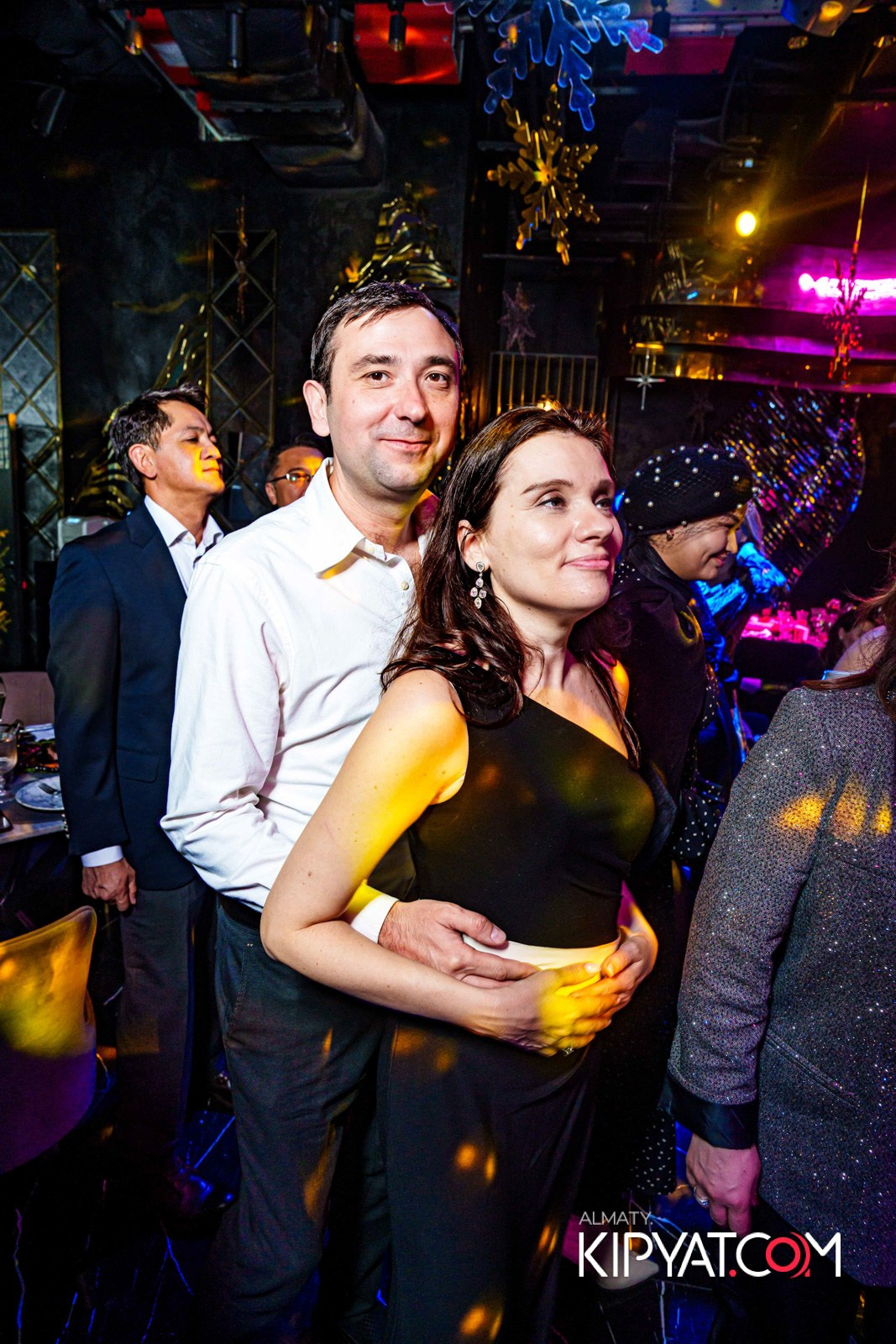 MOOD KARAOKE & TERRACE. КИПЯТКОМ АЛМАТЫ!