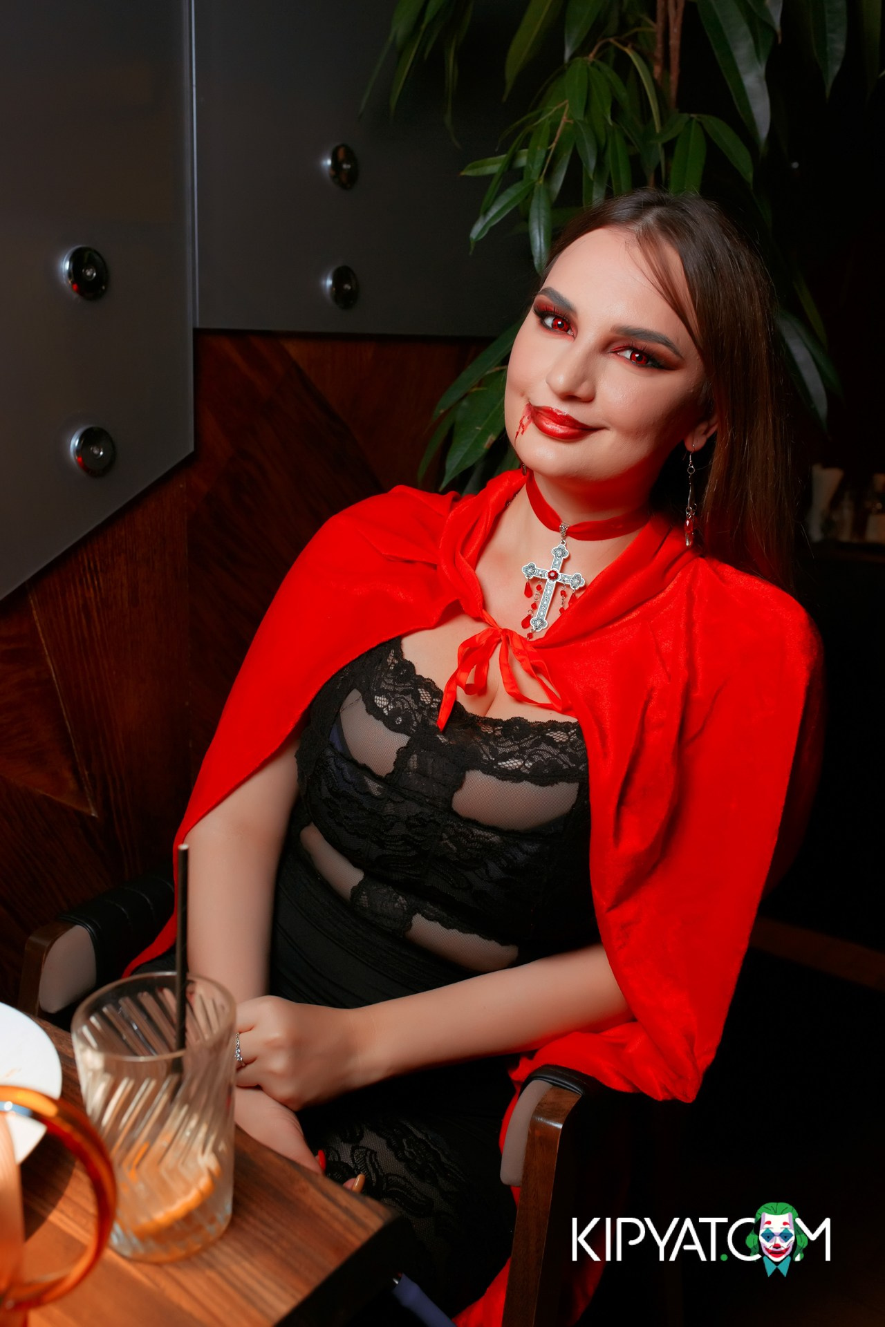 TO HE MOON LOUNGE & HOOKAN. КИПЯТКОМ АЛМАТЫ!