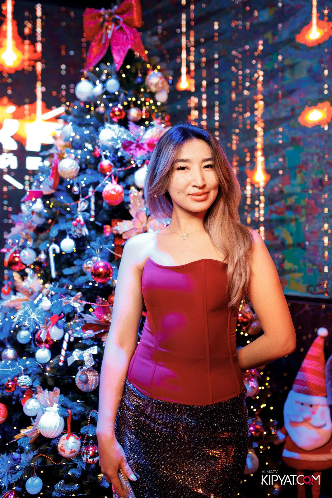 БАР ПАНАЕХАЛИ НА ТОЛЕ БИ. КИПЯТКОМ АЛМАТЫ!