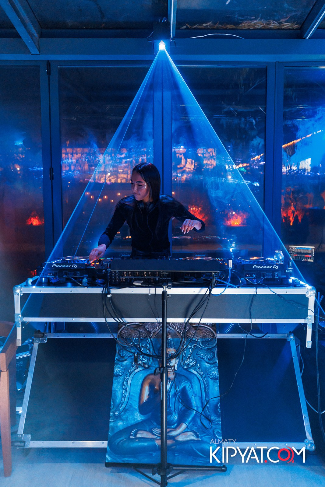 EDEN. КИПЯТКОМ АЛМАТЫ!