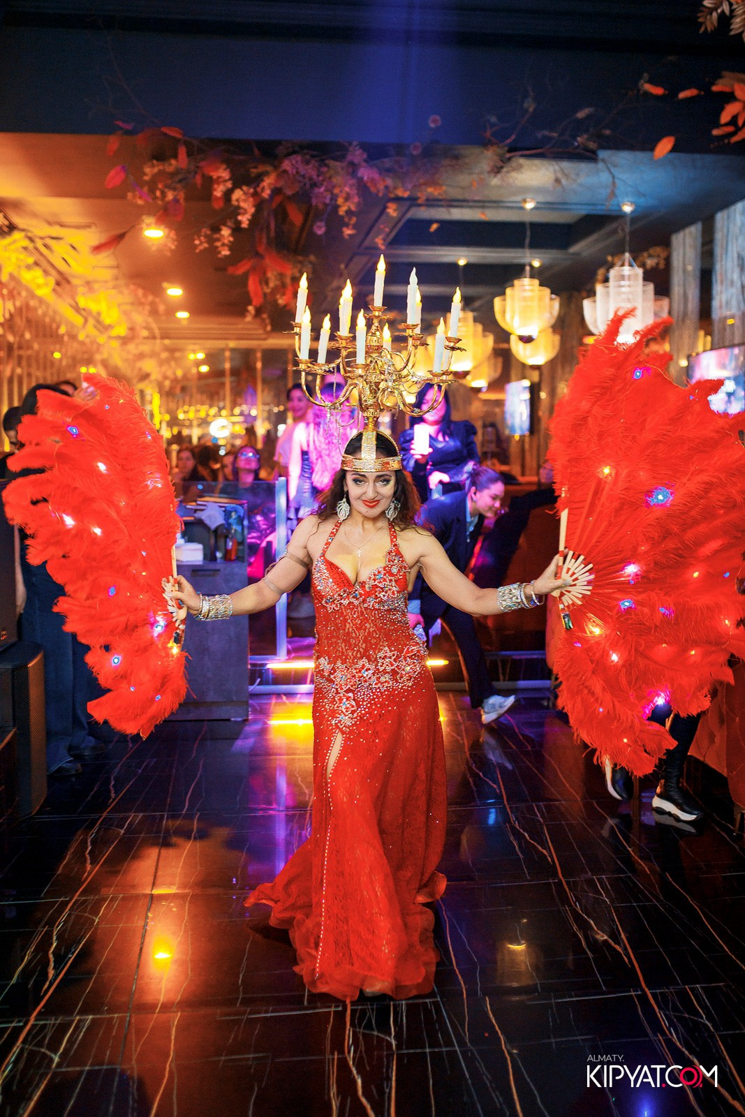 БАР ПАНАЕХАЛИ НА ДОСТЫК. КИПЯТКОМ АЛМАТЫ! Фотосъемка мероприятий в Алматы