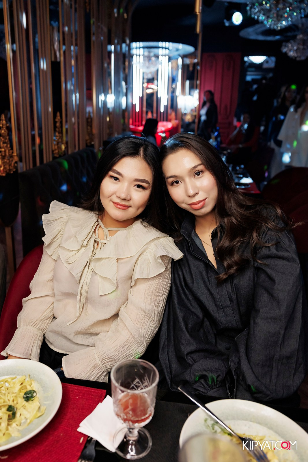 ЗАЯ, НА БИС. КИПЯТКОМ АЛМАТЫ!