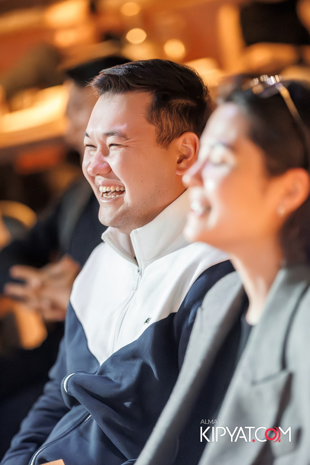 СОЛЬНЫЙ СТЕНДАП КОНЦЕРТ АЛЕКСАНДРА МЕРКУЛЬ. КИПЯТКОМ АЛМАТЫ!