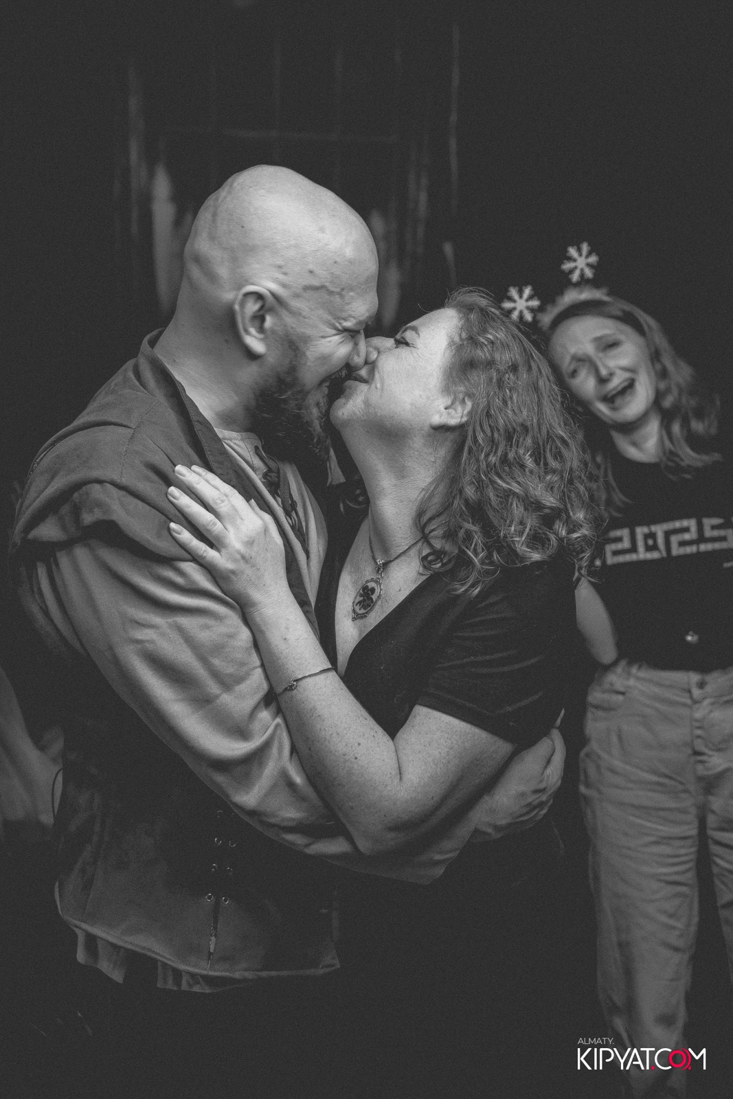 MERRY CREEPYSTMASS AND SPOOKY NEW YEAR — QUEEN OF THE DARKNESS BAR. КИПЯТКОМ АЛМАТЫ!