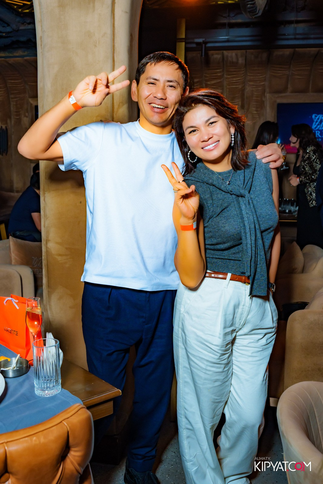 LAUREATE KARAOKE HALL. КИПЯТКОМ АЛМАТЫ!