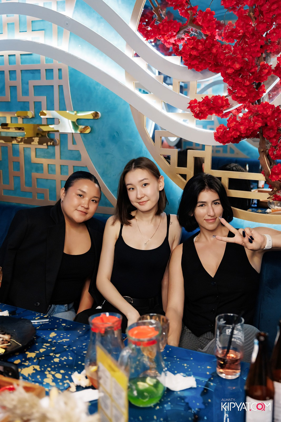 УХО И МЕДВЕДЬ НА ГАГАРИНА. КИПЯТКОМ АЛМАТЫ!