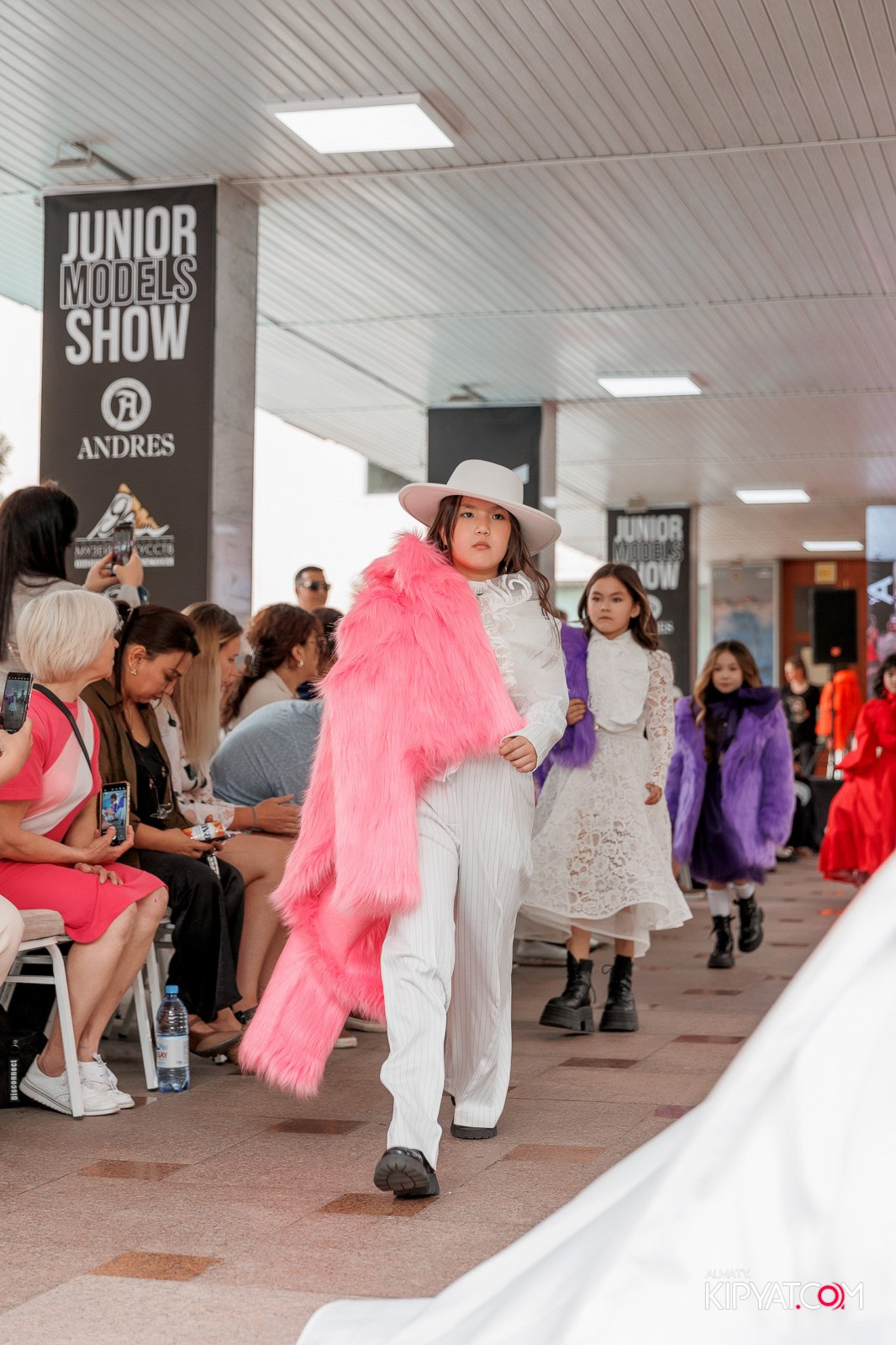 JUNIOR FASHION SHOW. КИПЯТКОМ АЛМАТЫ!