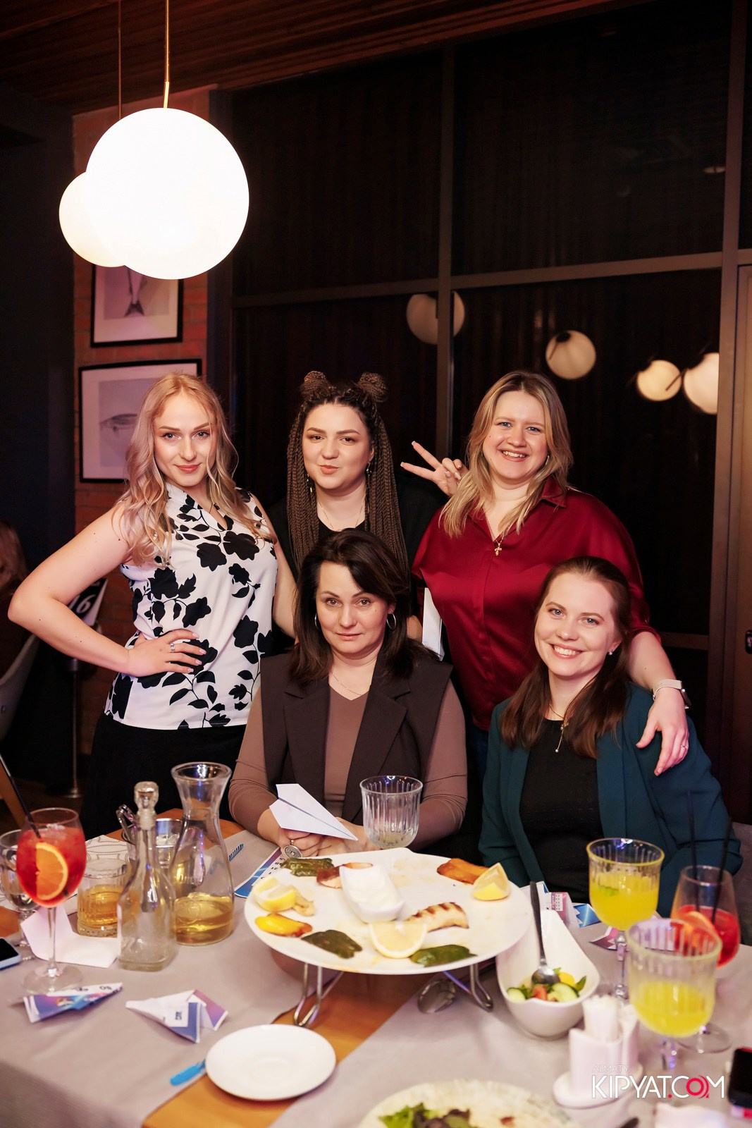 МУЗЫКАЛЬНОЕ ЛОТО В CAVIAR. КИПЯТКОМ АЛМАТЫ! Фотосъемка мероприятий в Алматы