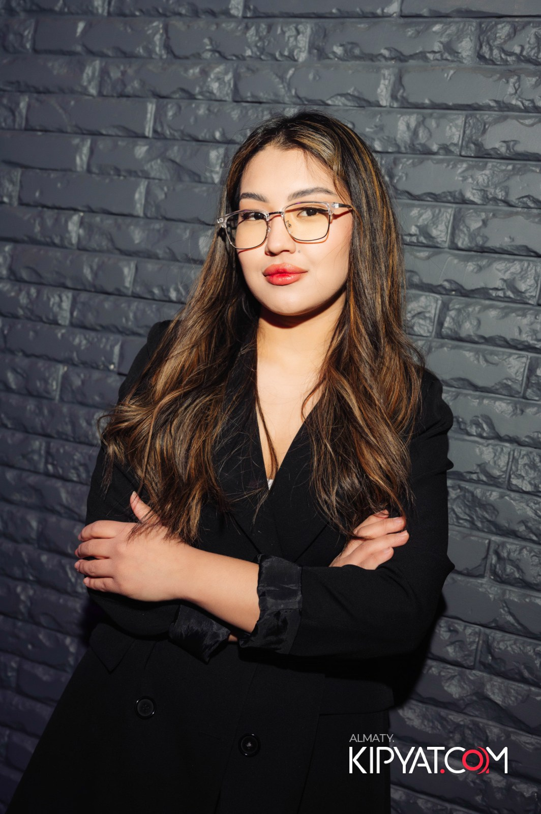 ПАНАЕХАЛИ БАР НА ТОЛЕ БИ. КИПЯТКОМ АЛМАТЫ!