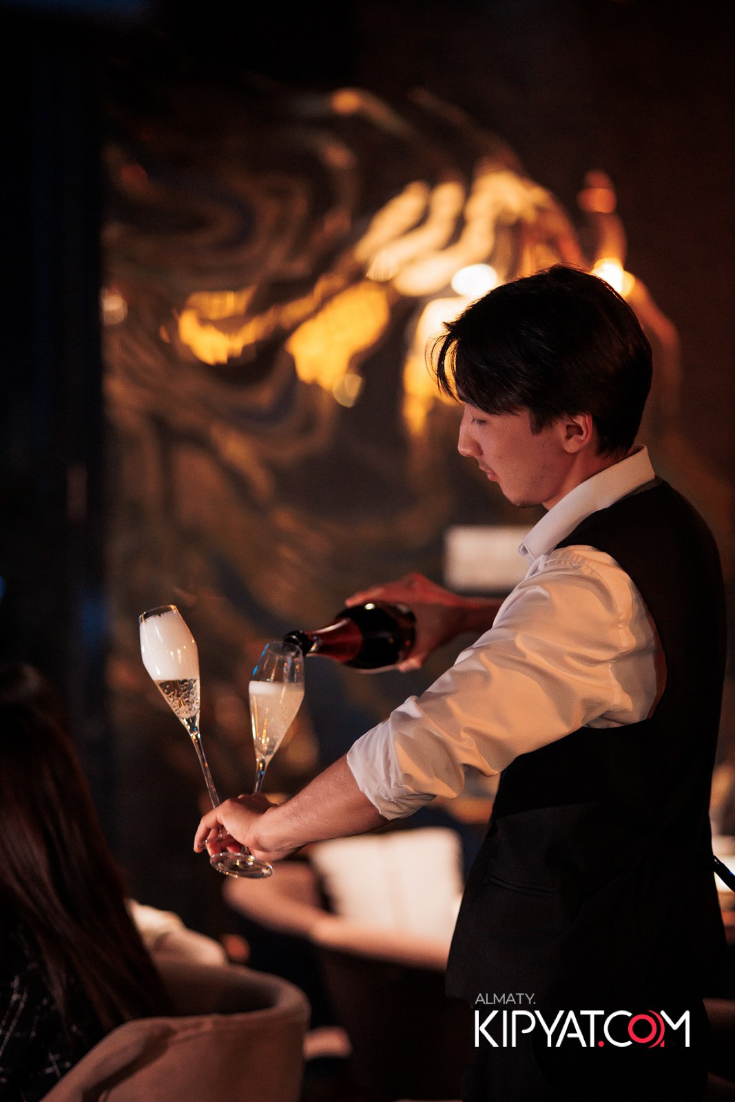 MOOD KARAOKE & TERRACE. КИПЯТКОМ АЛМАТЫ!