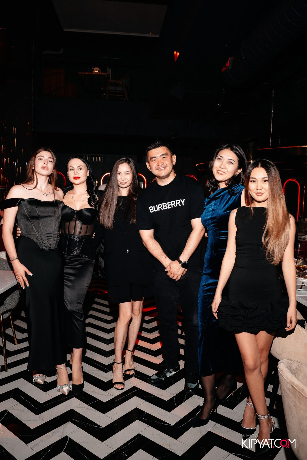 QUEEN. КИПЯТКОМ АЛМАТЫ!