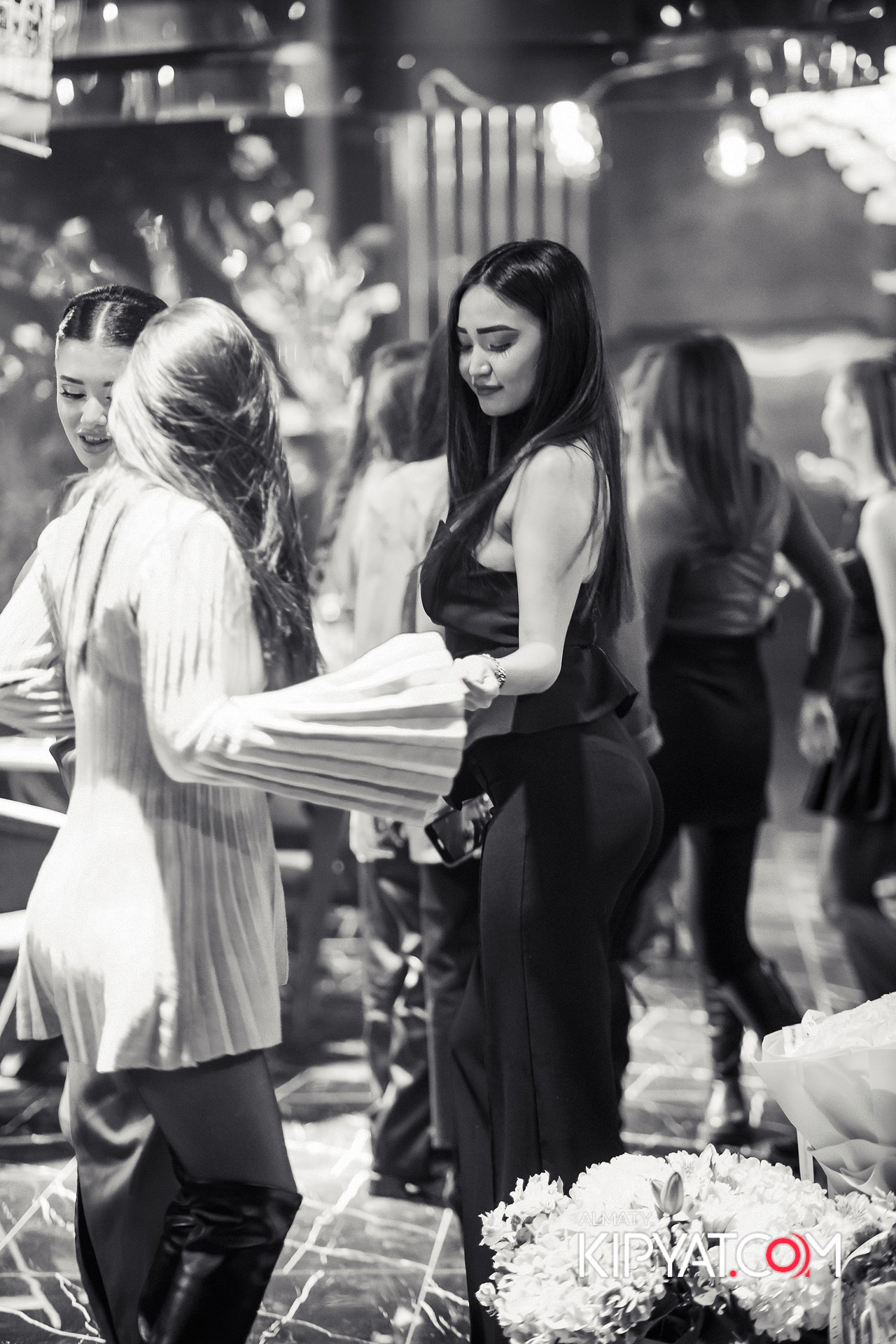 MOOD KARAOKE & TERRACE. КИПЯТКОМ АЛМАТЫ!