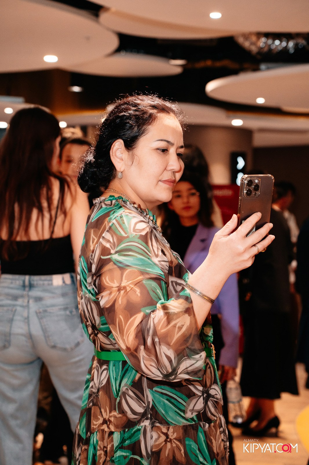 ЗАКРЫТЫЙ ПОКАЗ ФИЛЬМА «ВСЕ НА МОСЛЫ. БИТВА ПОКОЛЕНИЙ». КИПЯТКОМ АЛМАТЫ!