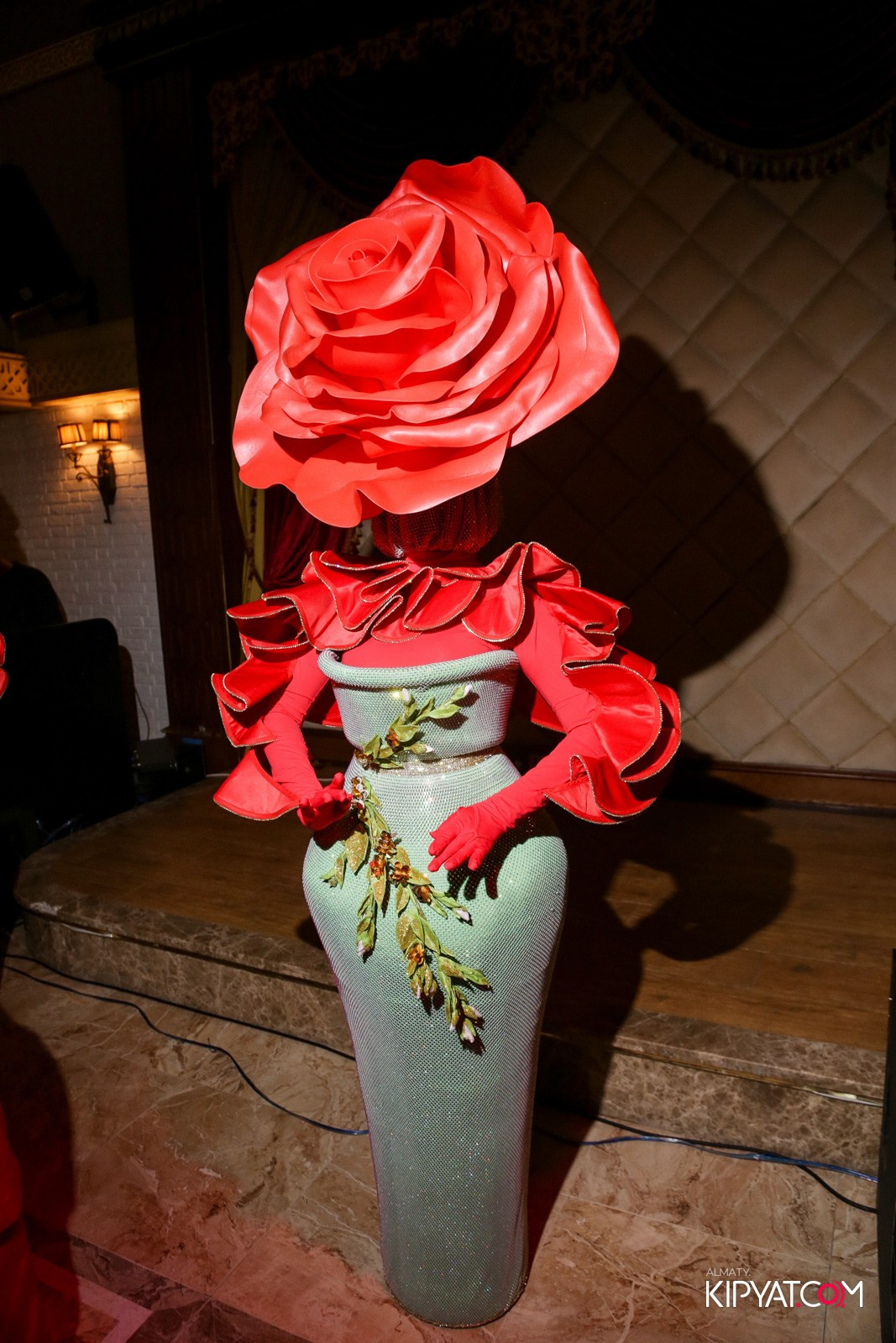 РЕСТОРАН ALAZANI НА КАБАНБАЙ БАТЫРА. КИПЯТКОМ АЛМАТЫ!