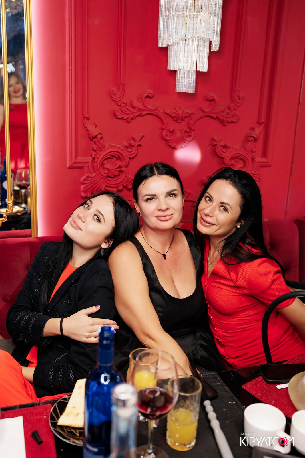 ЗАЯ, НА БИС. КИПЯТКОМ АЛМАТЫ!