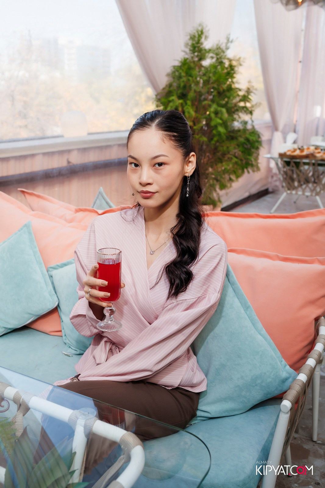 LOVA COFFEE. КИПЯТКОМ АЛМАТЫ!