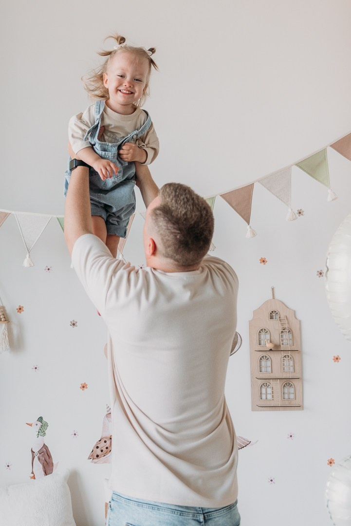 Еве 2 года. Студия Матур