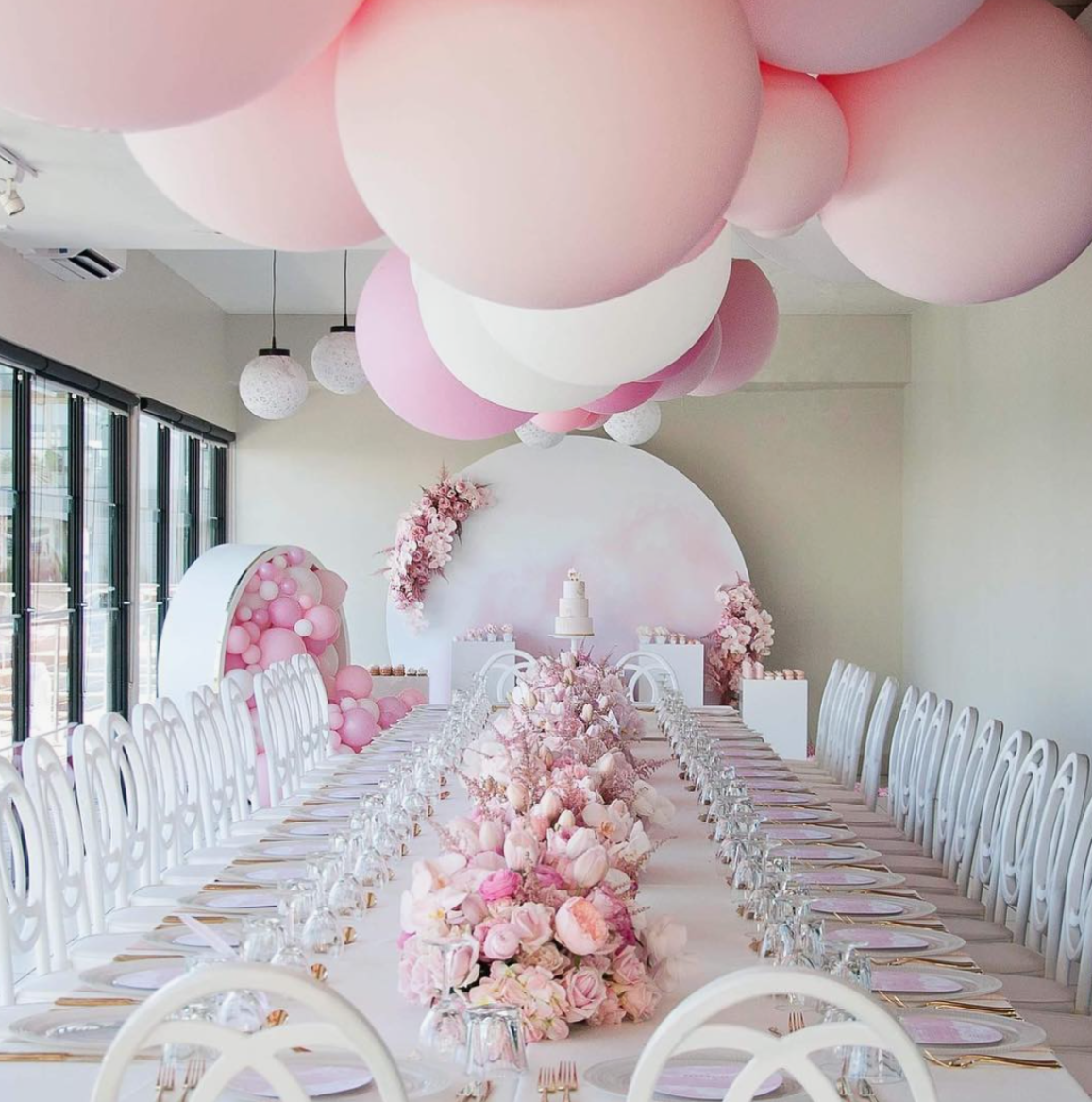 Vjenčanje Devojačko veče Prosidba Dekoracije za vjenčanje Dekoracije za devojačko veče Dekoracije za prosidbu Dekoracija za vjenčanje Dekora. Шары с гелием, фотозоны Нови Сад Белград. Balone i dekoracije od balona Novi Sad Beograd