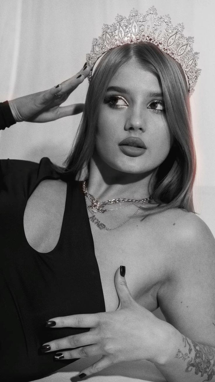 Карты и корона