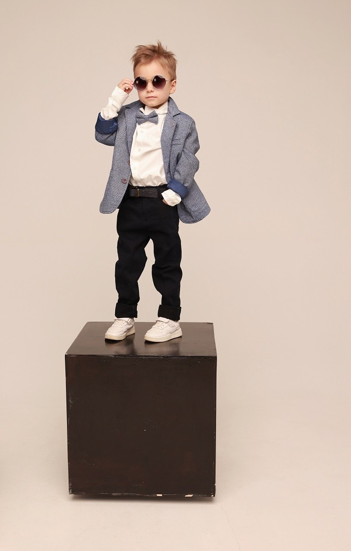 Марк Панарин. Съёмка одежды для маркетплейсов и брендов Morozova Production