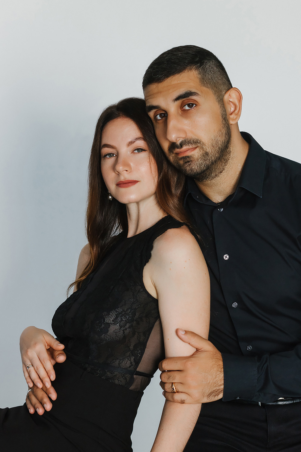 Стильная лав стори в студии. Контентный фотограф в Перми Натали Кытманова