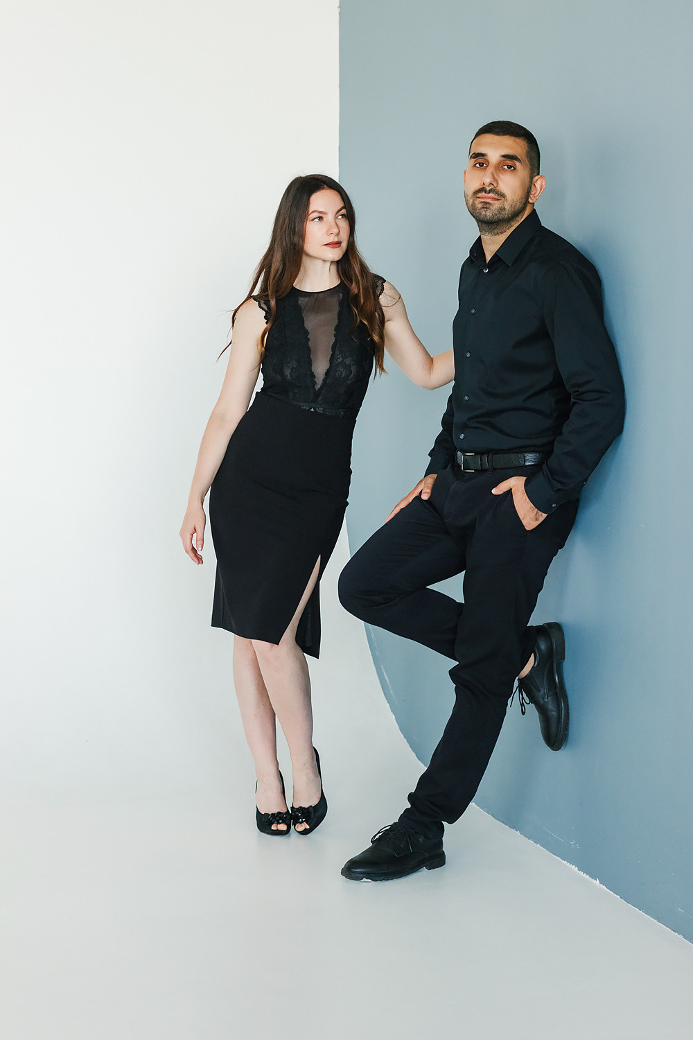 Стильная лав стори в студии. Контентный фотограф в Перми Натали Кытманова