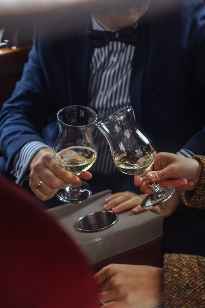 Свадебная фотосъемка, фотограф Жуков Илья, свадебная фотосъемка с автомобилем