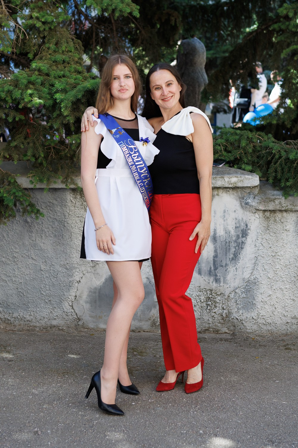 Последний звонок в Гимназии № 1, г. Севастополь. Свадебный фотограф, фотосъемка в Крыму, Севастополе, Симферополе, Ялте